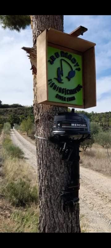 R U Ready Fishing, River Ebro Мекиненса Екстериор снимка